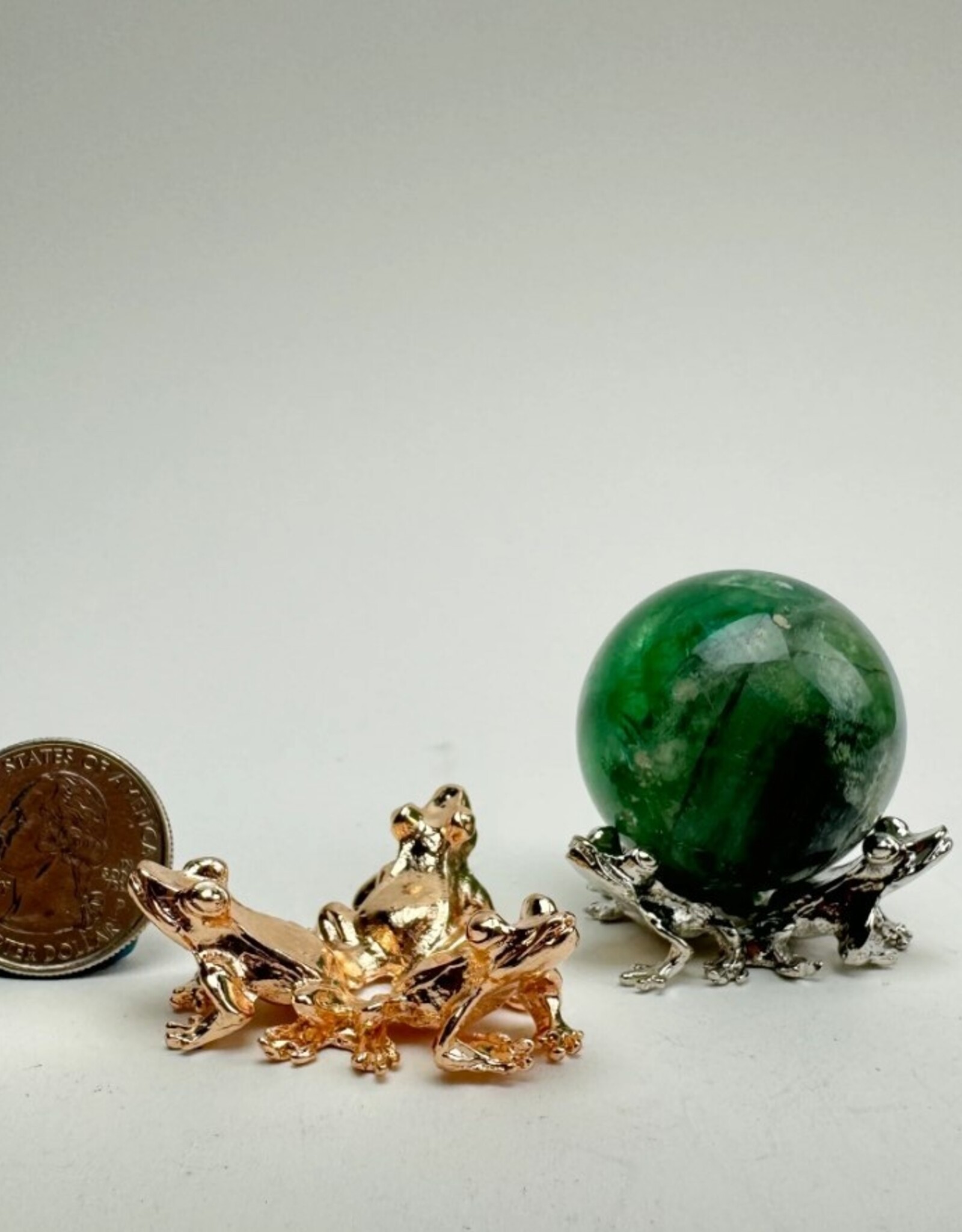 Metal Sphere Stand | Frog| Silver