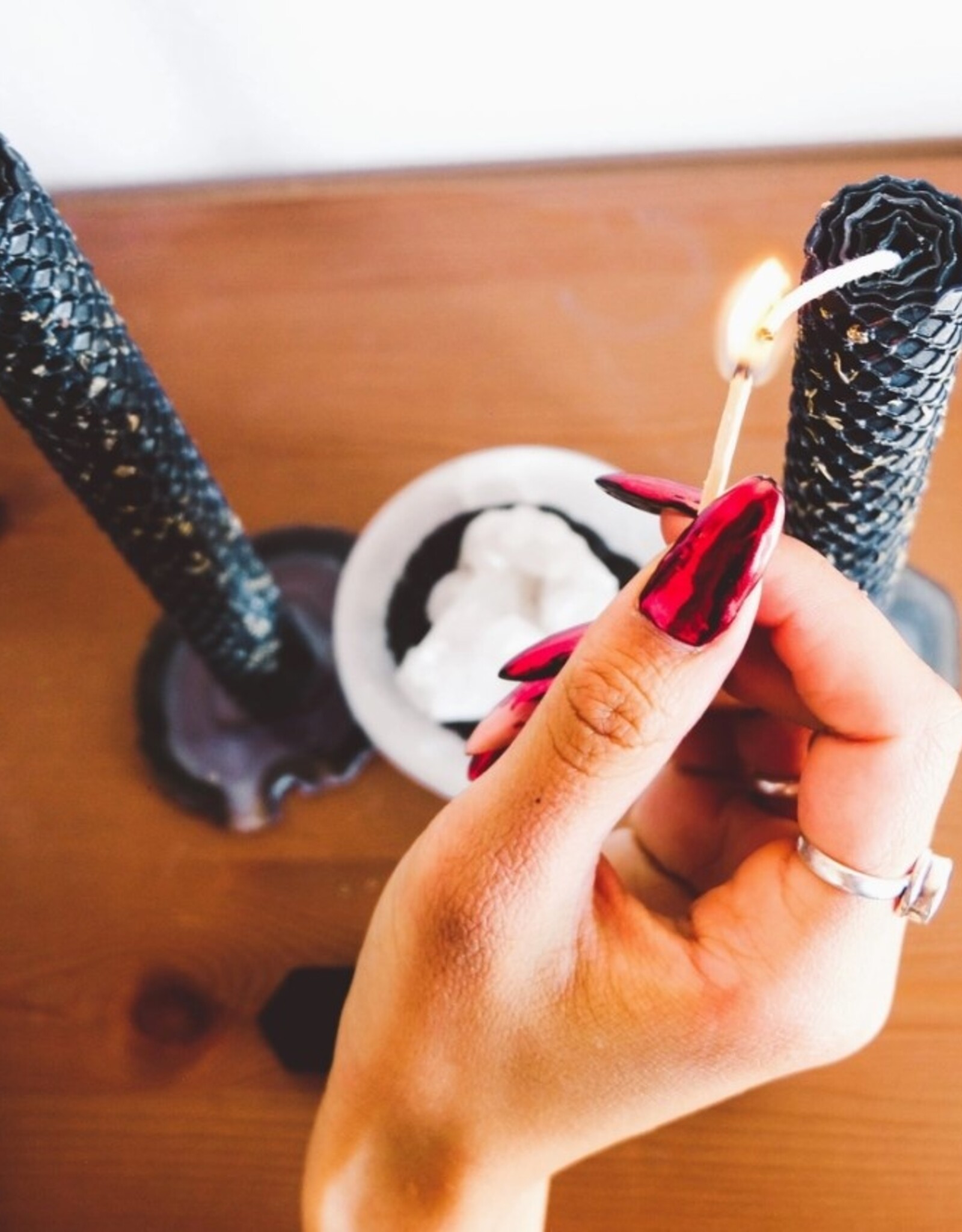 Cord Cutting Honeycomb Beeswax Crystal Ritual Candle