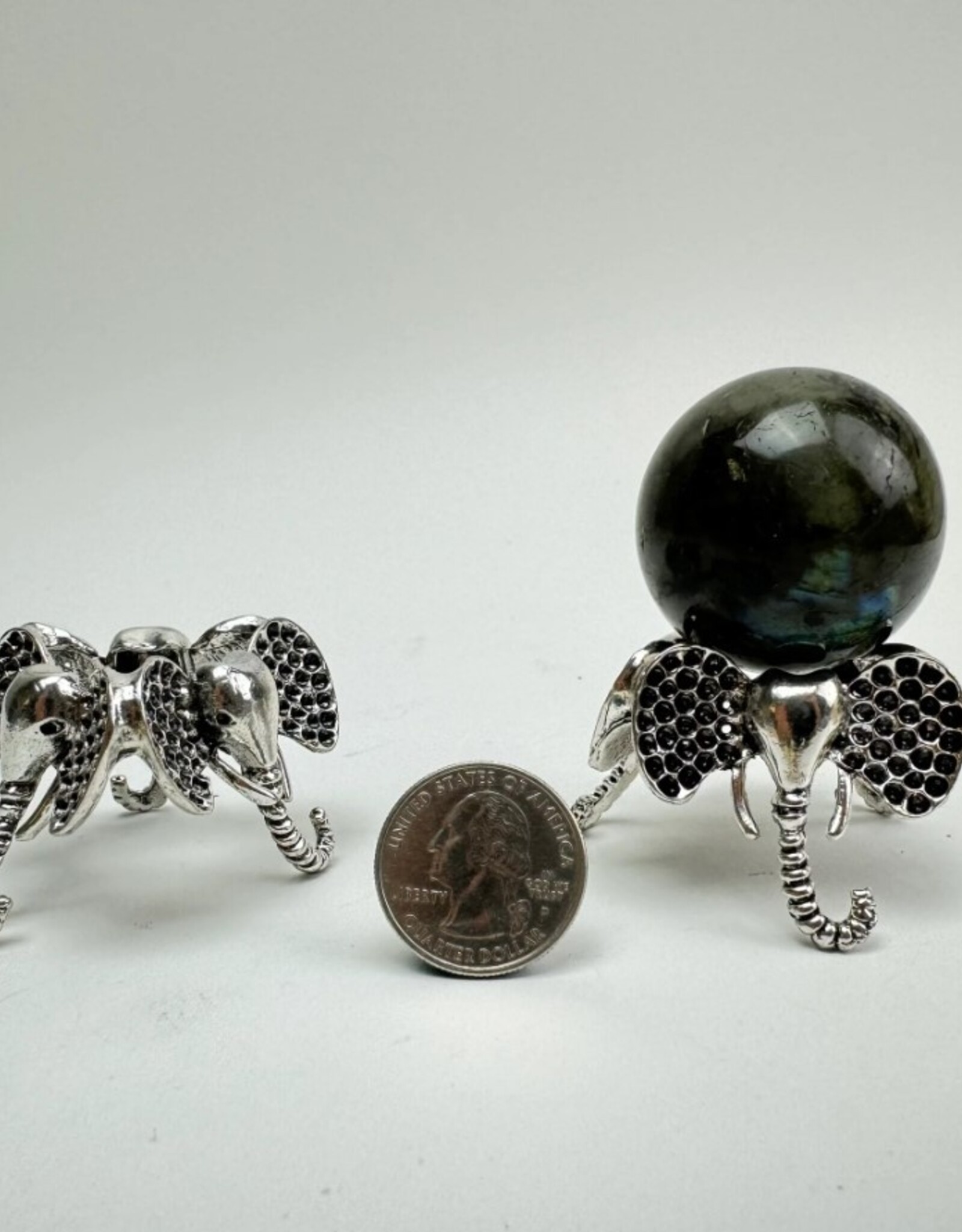 Metal Sphere Stand | Triple Elephant