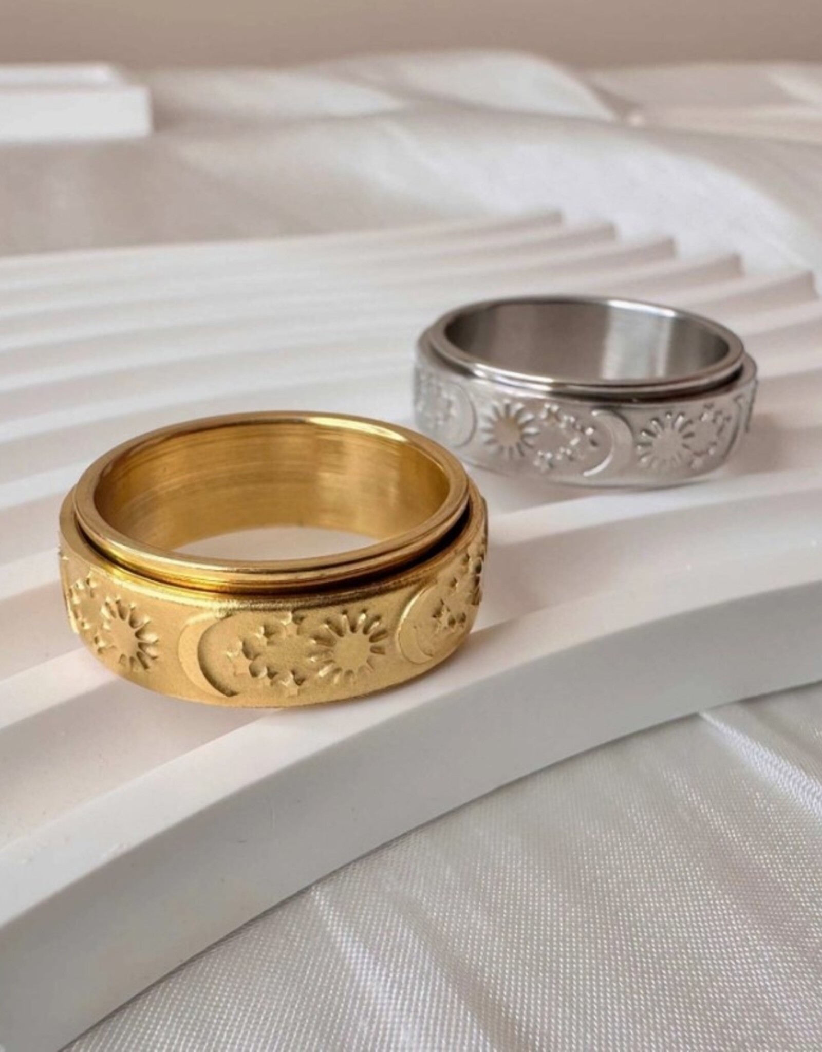 Celestial Fidget Spinning Ring | Gold | 10