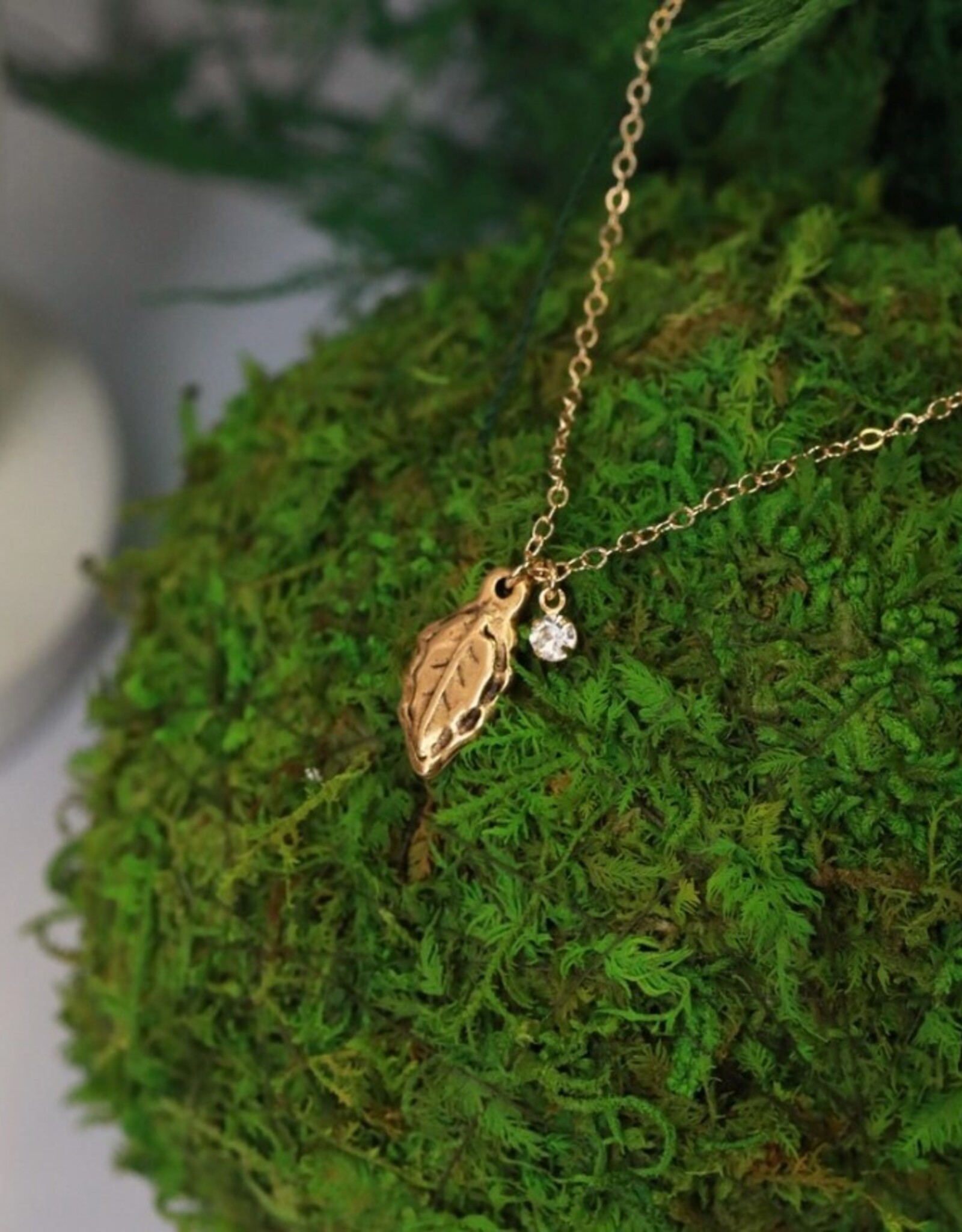 *Forest Leaf Charm Necklace | Gold