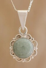 *Light green forest princess jade pendant necklace - silver