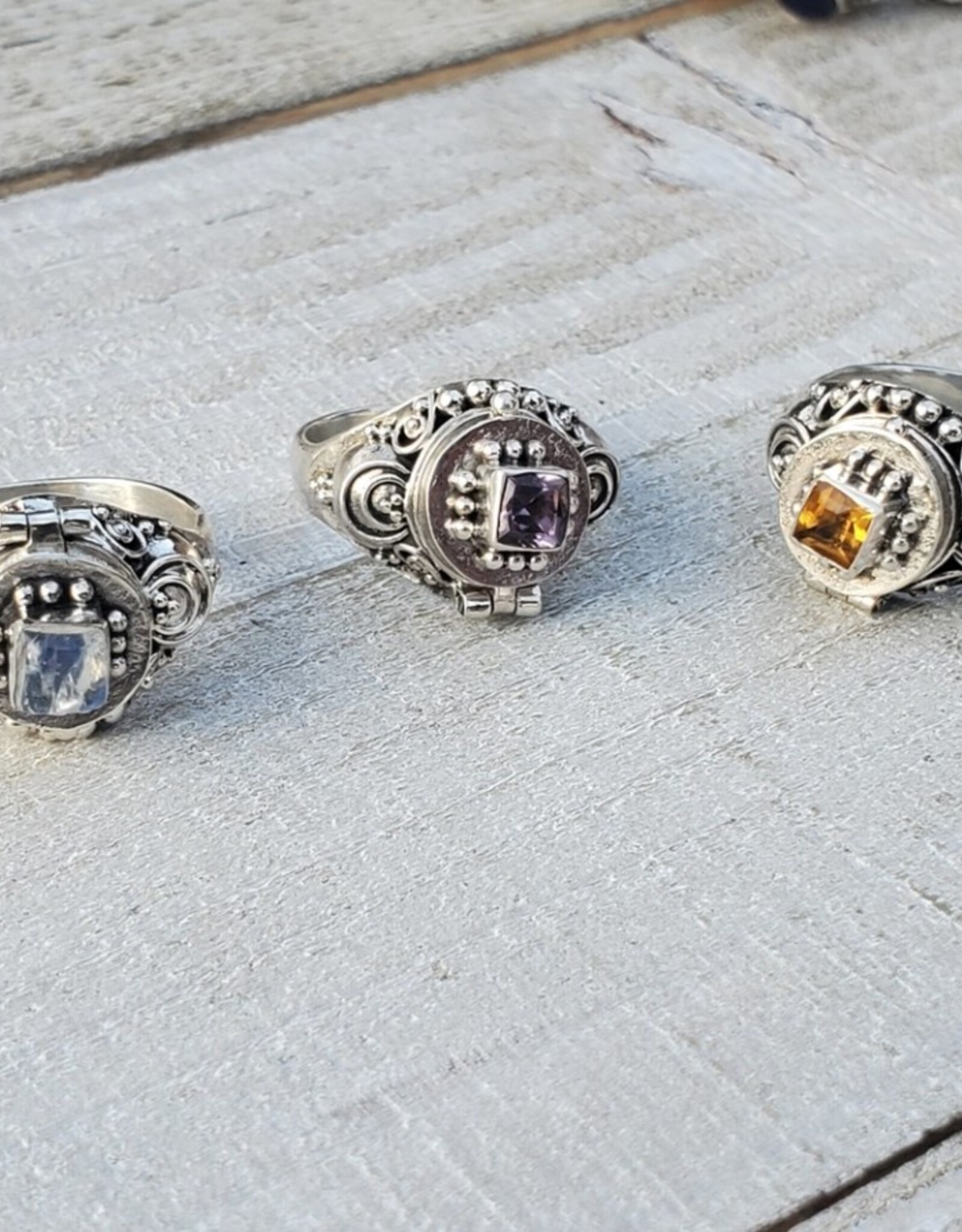 -Poison Ring with Square Gemstone | Sterling Silver |