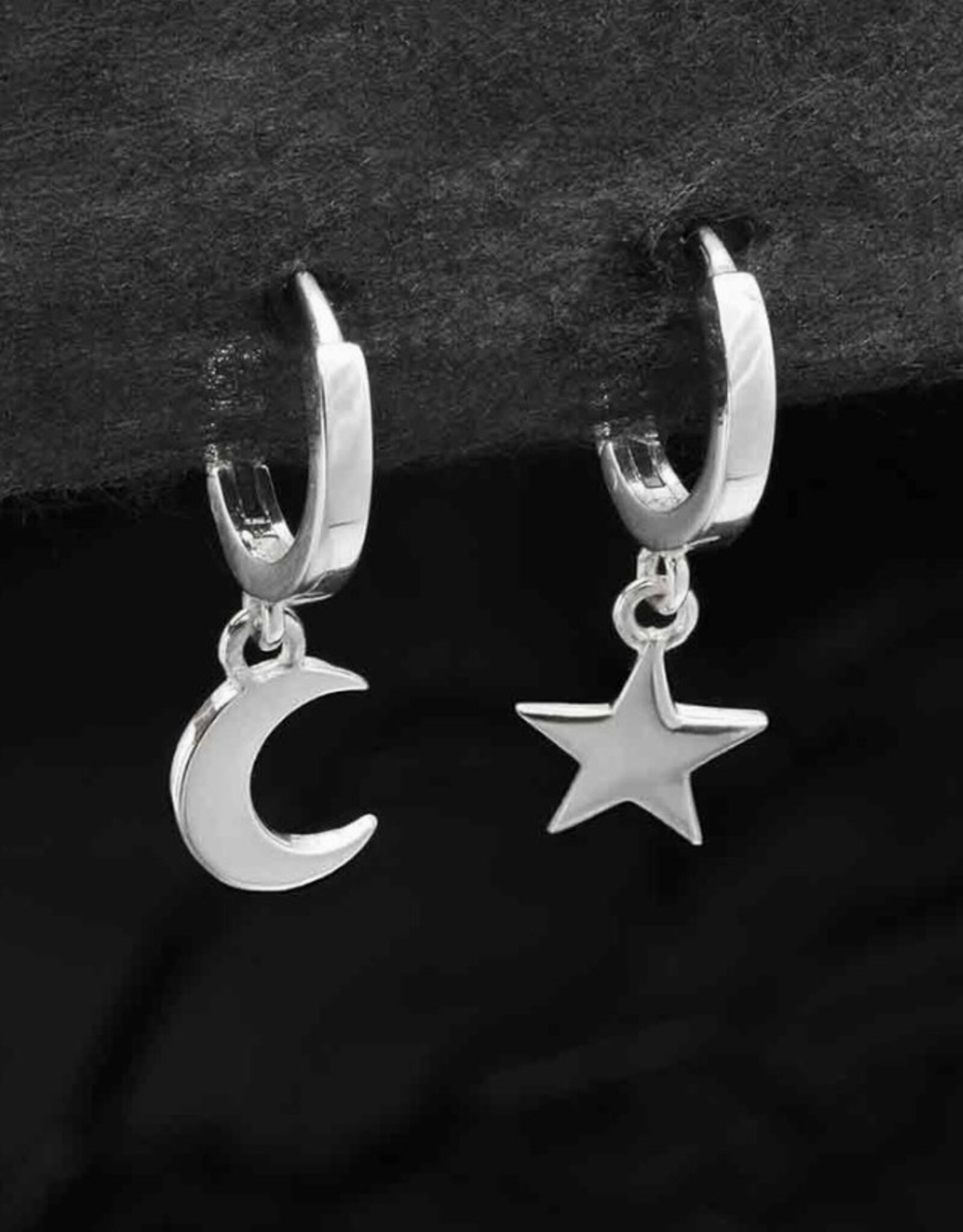 *Star & Moon Huggie Hoope Earrings | Silver