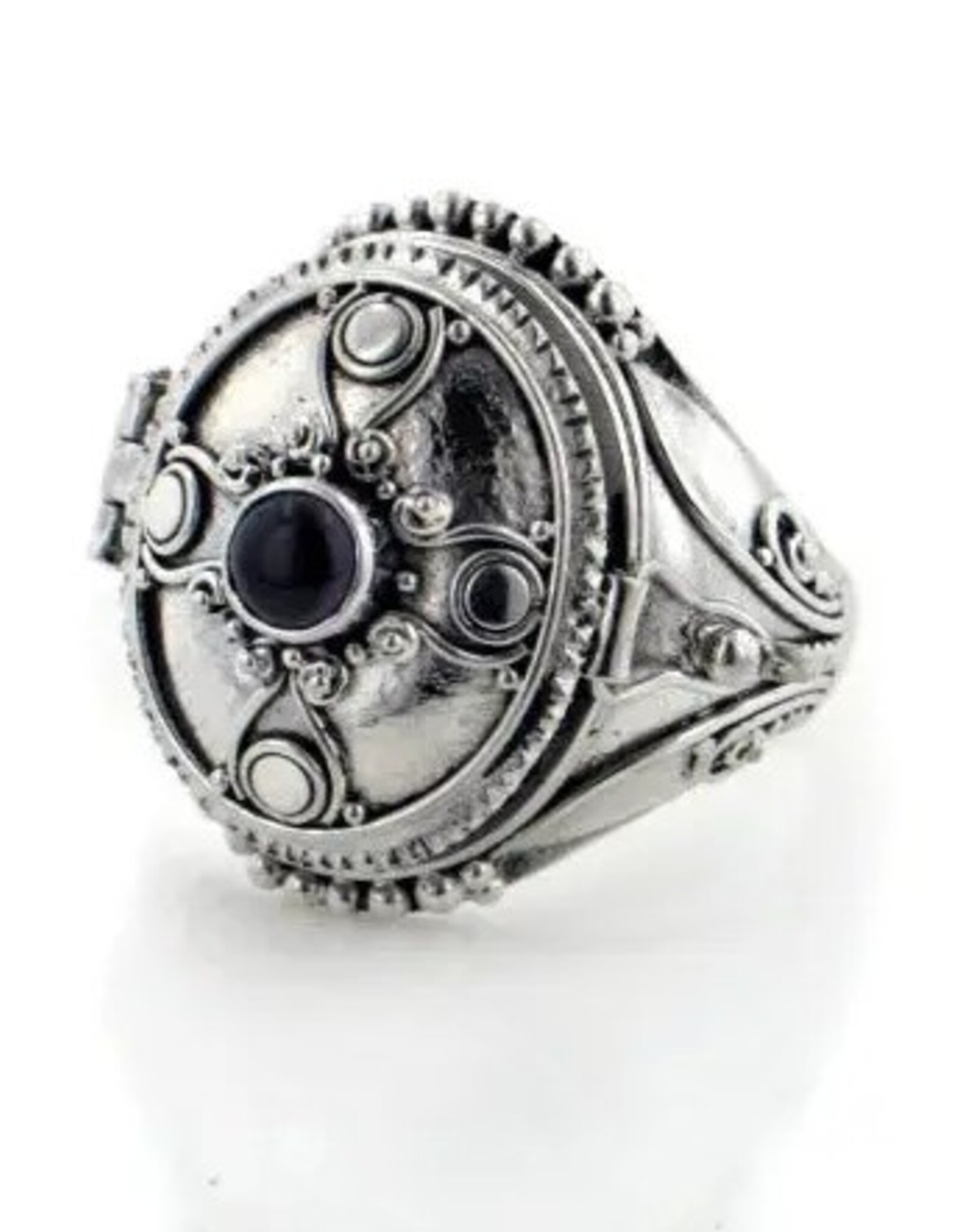 -Gothic Oval Poison Ring Sterling Silver & Onyx or Moonstone |
