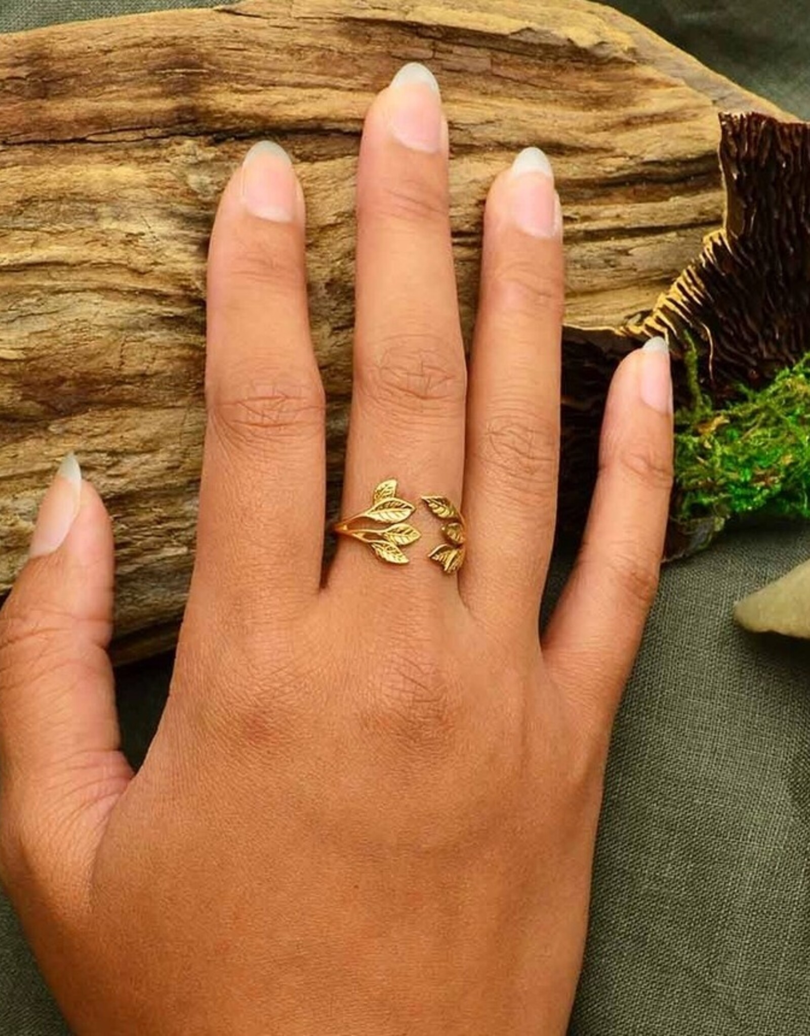 -Leaf Cluster Adjustable Ring |