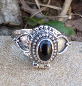 Gothic Oval Gemstone Poison Vessel Ring | Sterling Silver |