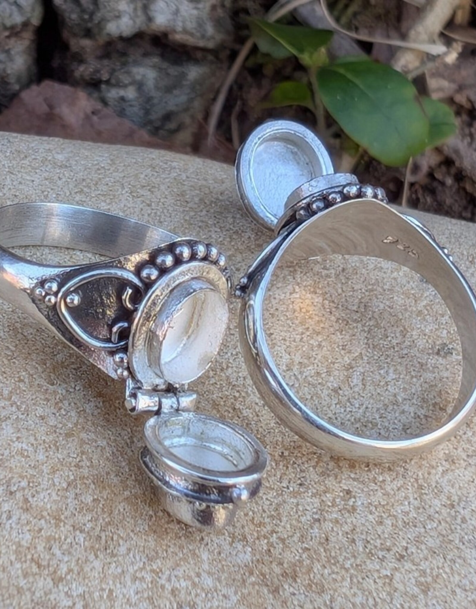 Gothic Oval Gemstone Poison Vessel Ring | Sterling Silver |