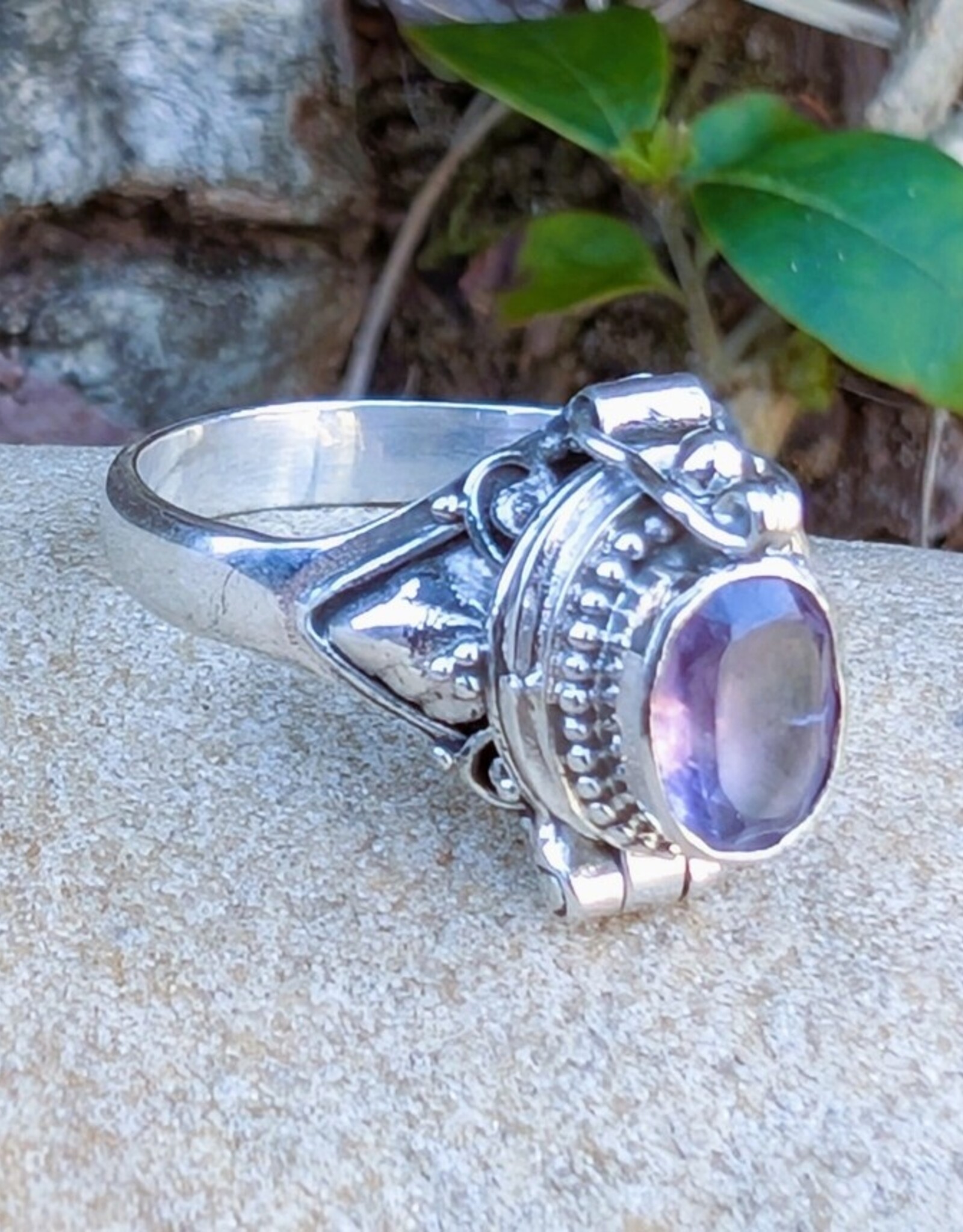 -Oval Poison Ring - Sterling Silver and Gemstone |