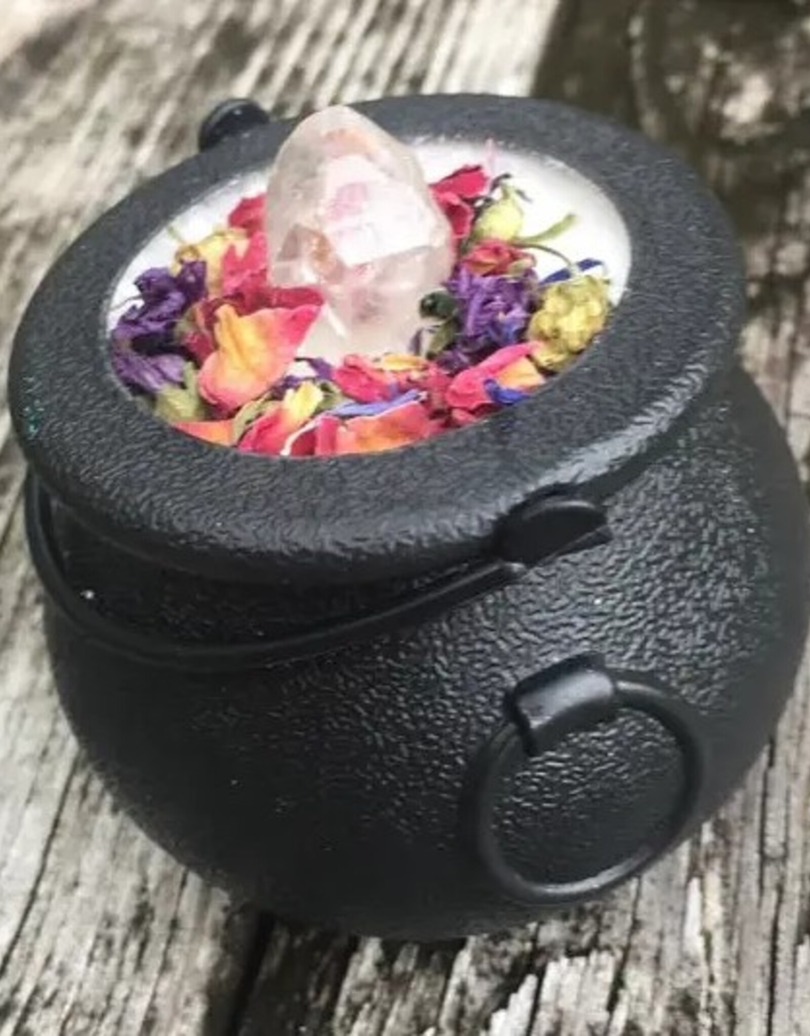 Magic Spell Quartz Crystal Point Cauldron Bath Bomb