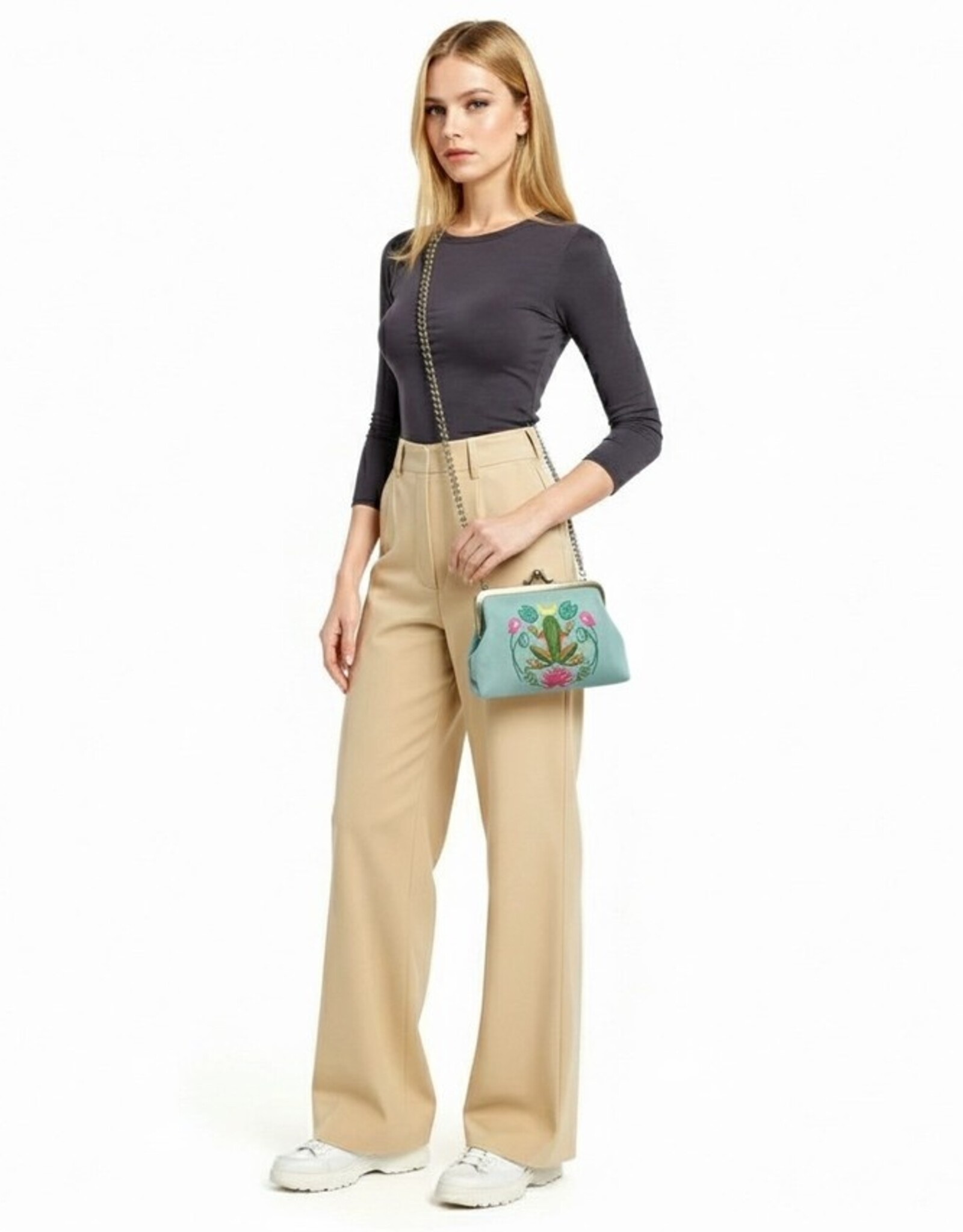 -Frog in the Lily Pond Kiss Lock Bag in Linen Cotton Blend