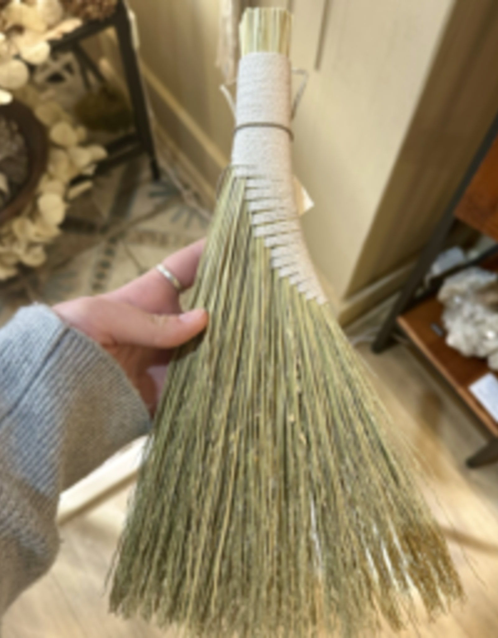 Hand Broom |