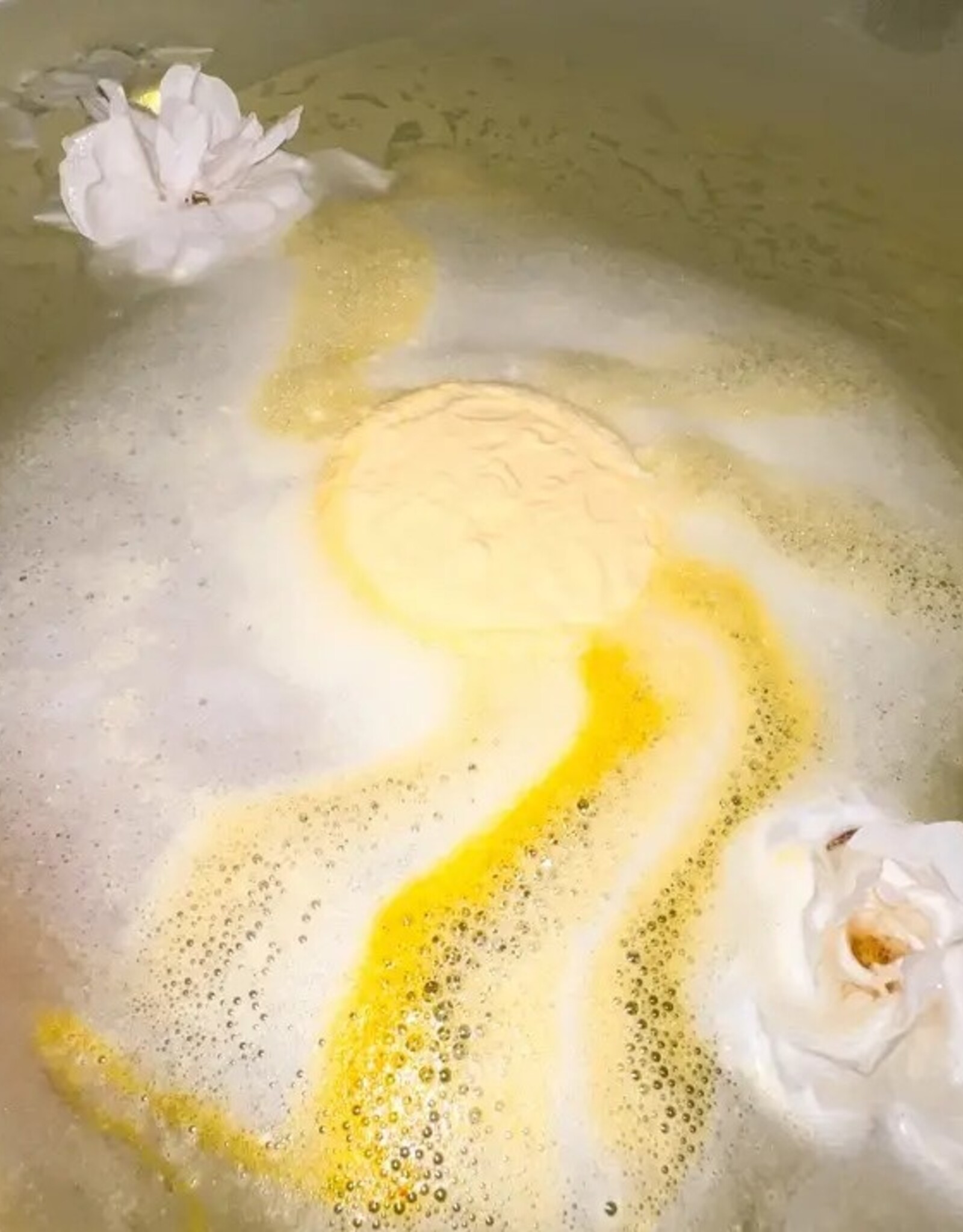 Full Moon - Crystal Infused Bath Bomb
