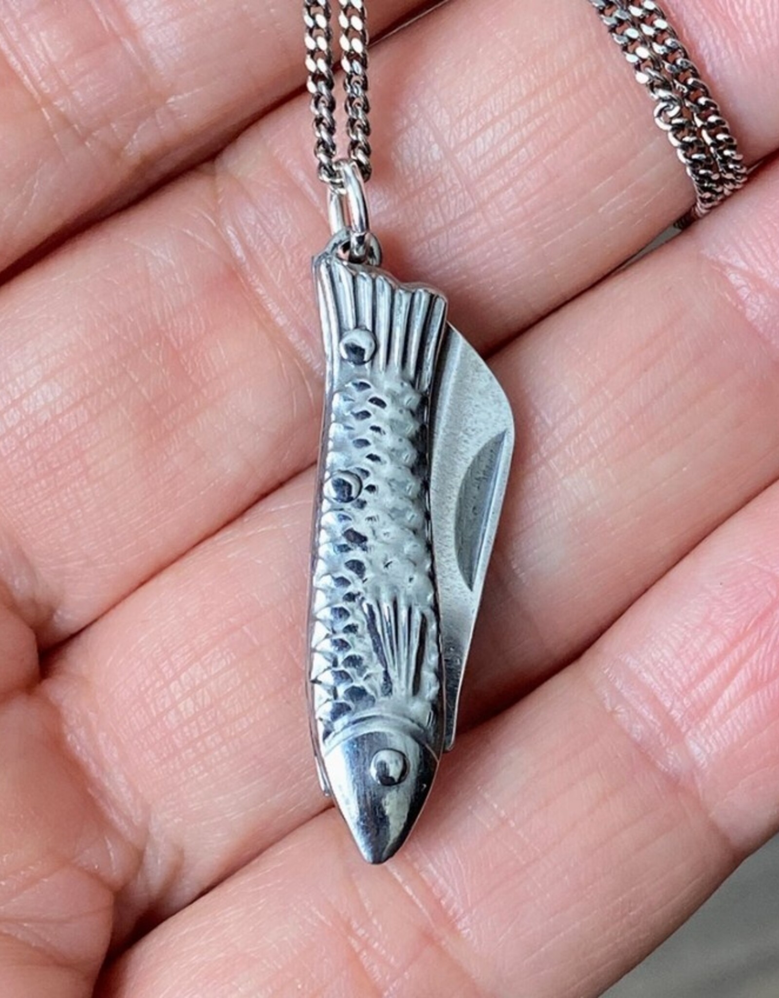 Small Fish Knife Necklace Silver 20 Inch
