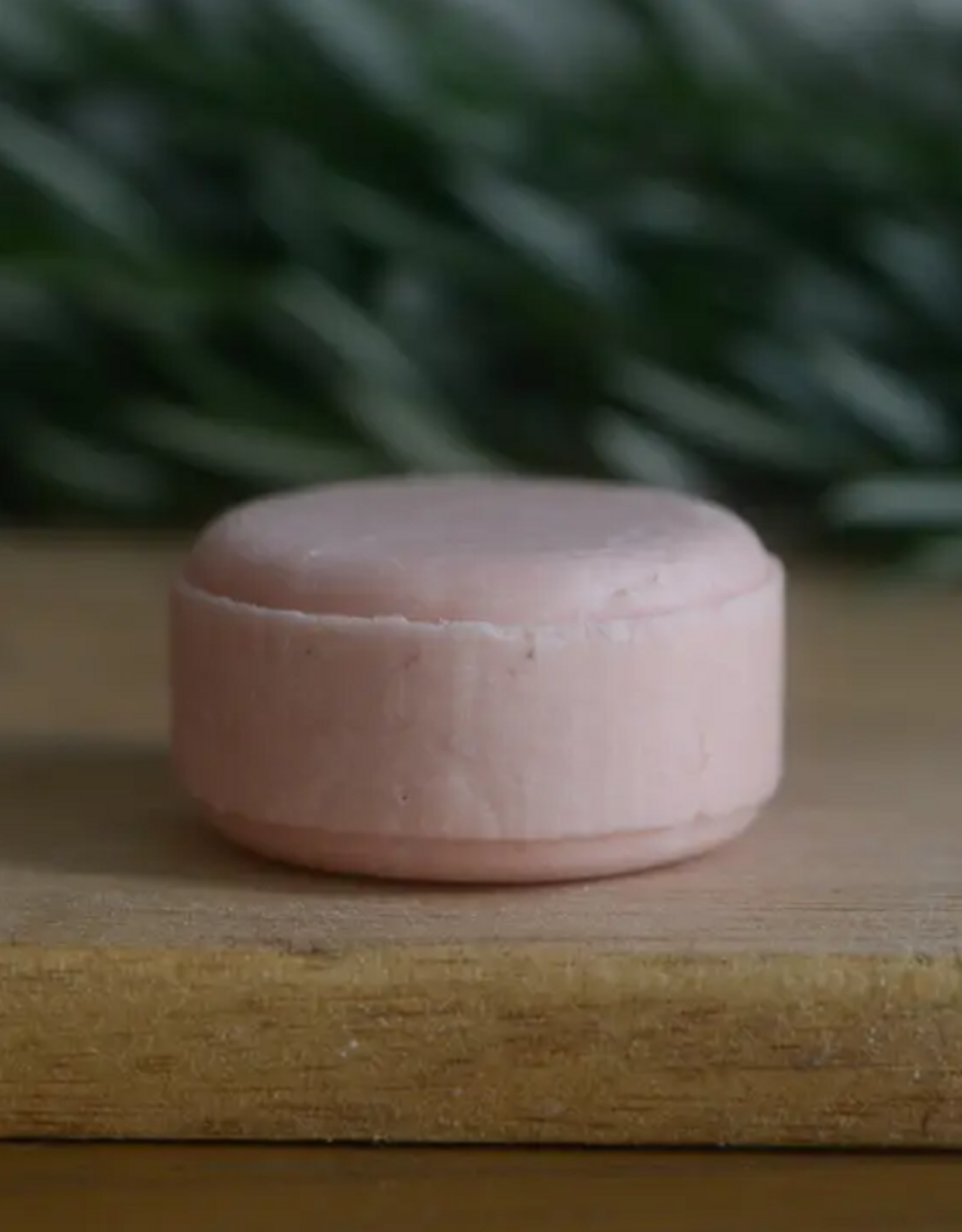 Pink Clay & Geranium Shampoo Bar