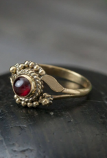 Brass Stone Flower Ring | Garnet |