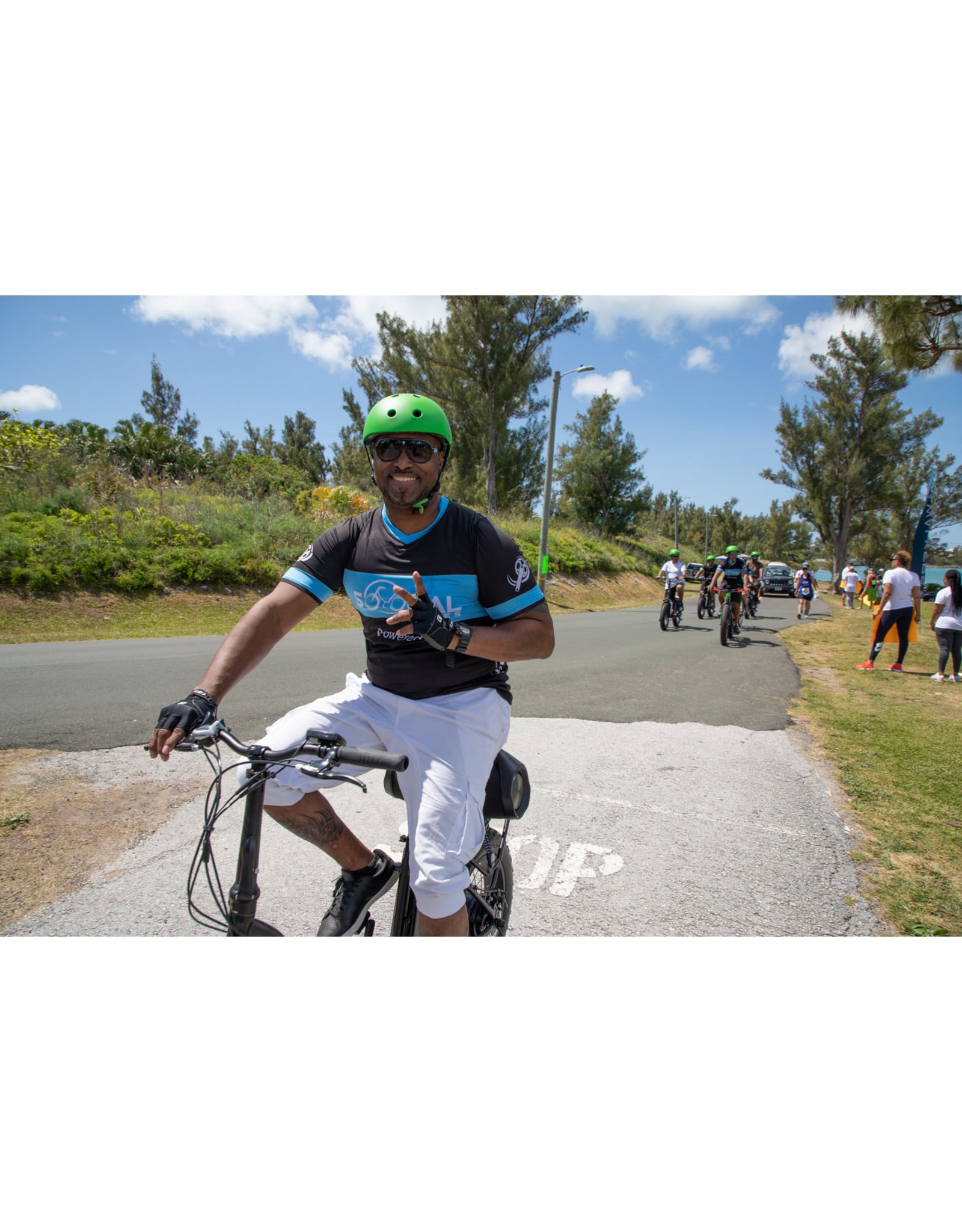 SOCIAL CYCLES Bermuda E-Bike Railway Trail & Beach Adventure