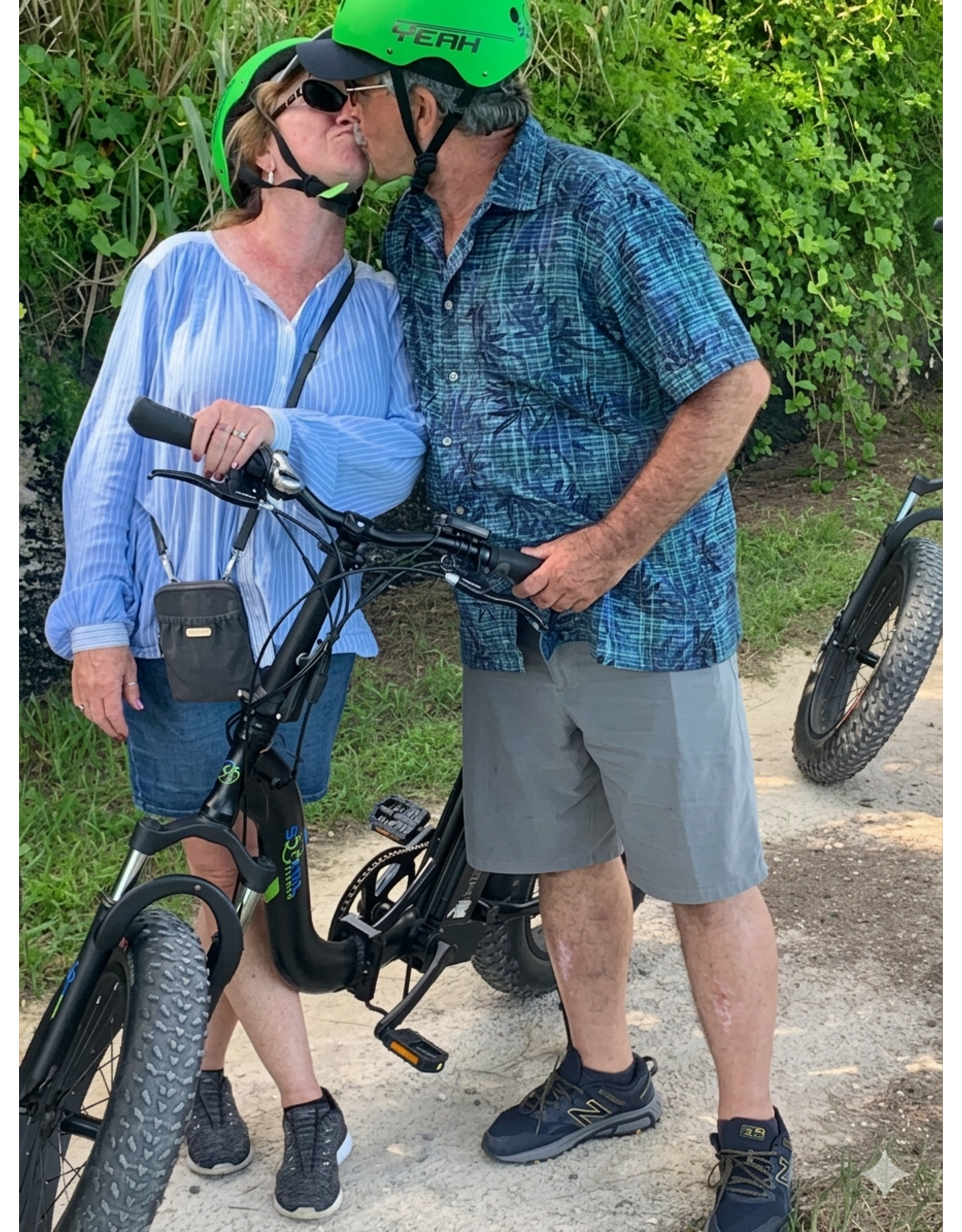 SOCIAL CYCLES Bermuda E-Bike Railway Trail & Beach Adventure