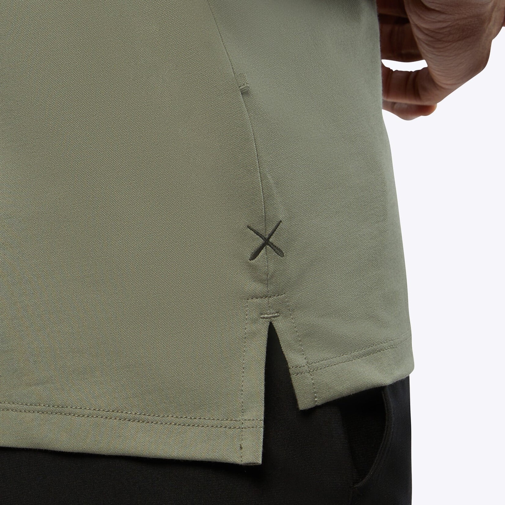 Cuts Polo Split-Hem