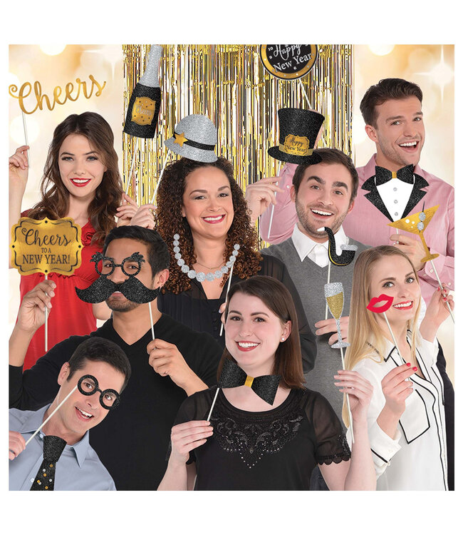 AMSCAN New Year's Deluxe Photo Props Party Kit