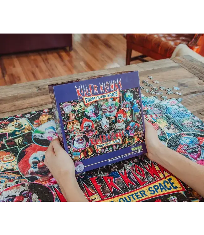 KILLER KLOWNS FROM OUTTER SPACE Killer Klowns From Outer Space Kollage B 1000-Piece Jigsaw Puzzle
