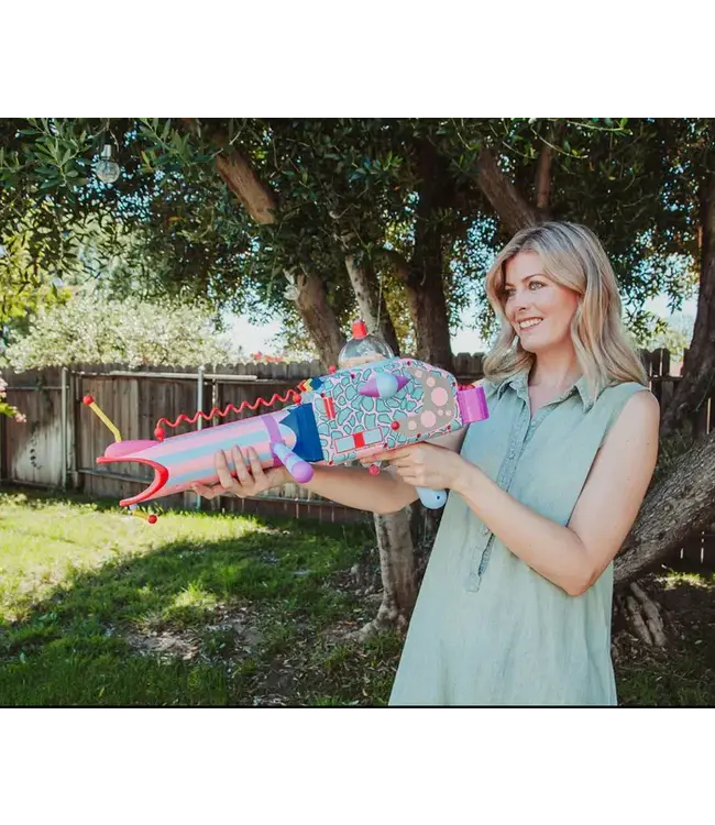 KILLER KLOWNS FROM OUTTER SPACE Killer Klowns From Outer Space 24-Inch Popcorn Bazooka Electronic Prop Replica