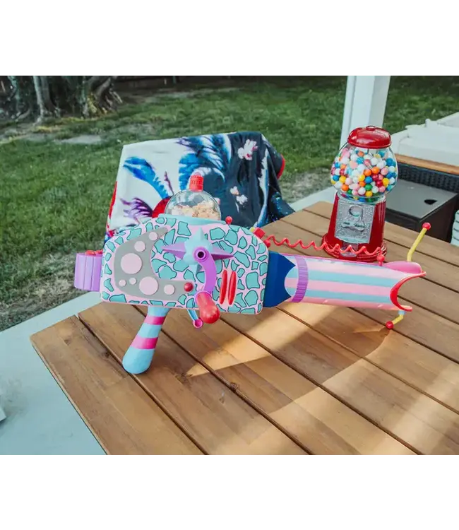 KILLER KLOWNS FROM OUTTER SPACE Killer Klowns From Outer Space 24-Inch Popcorn Bazooka Electronic Prop Replica