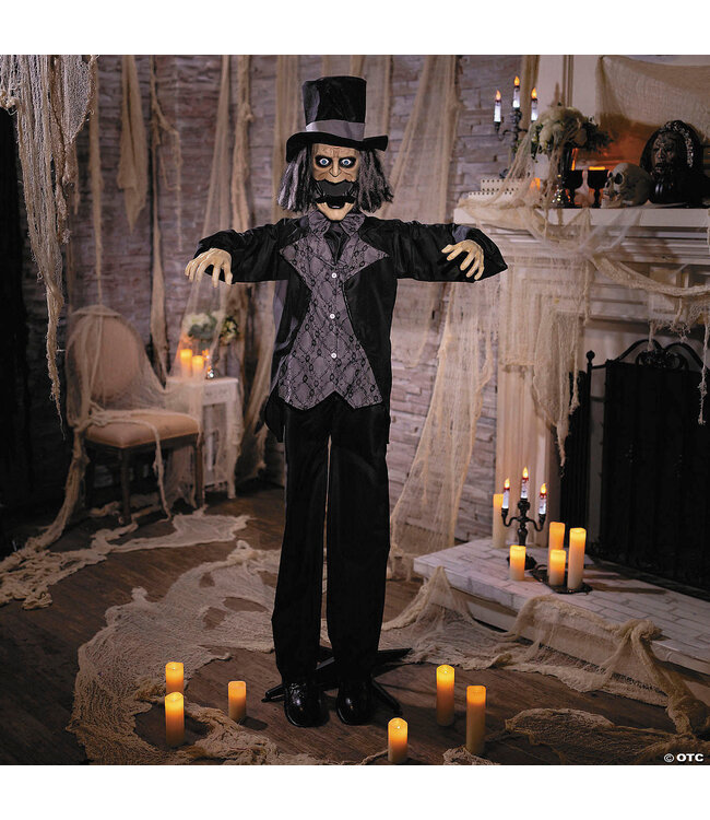 Morris 6 Ft Animated Standing Pop-Up Jaw Groom
