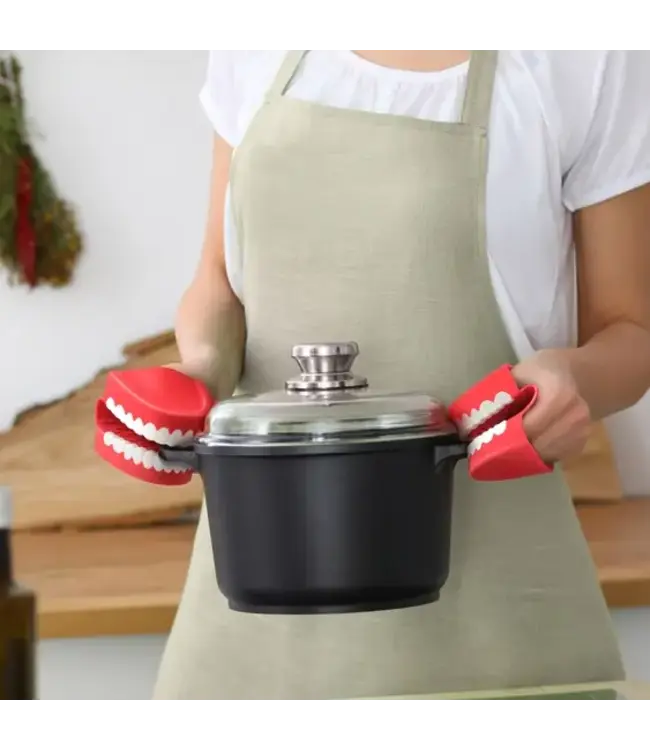 FRED & FRIENDS Chomp! - Pot Holders - Chattering Teeth