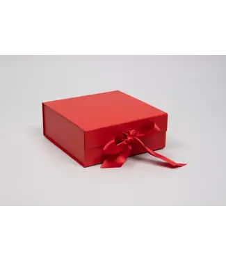 LA RIBBONS WHOLESALE 8" X 8" X 4" Collapsible Gift Box w/ Satin Ribbon & Magnetic - Red