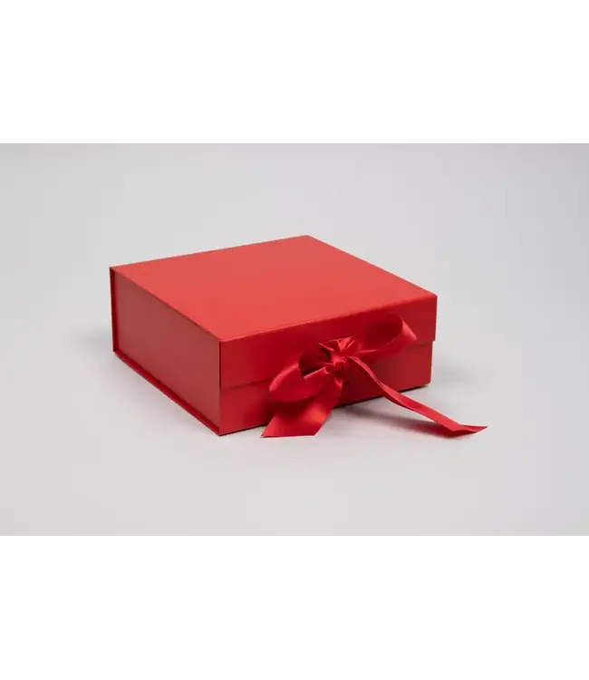 LA RIBBONS WHOLESALE 8" X 8" X 4" Collapsible Gift Box w/ Satin Ribbon & Magnetic - Red