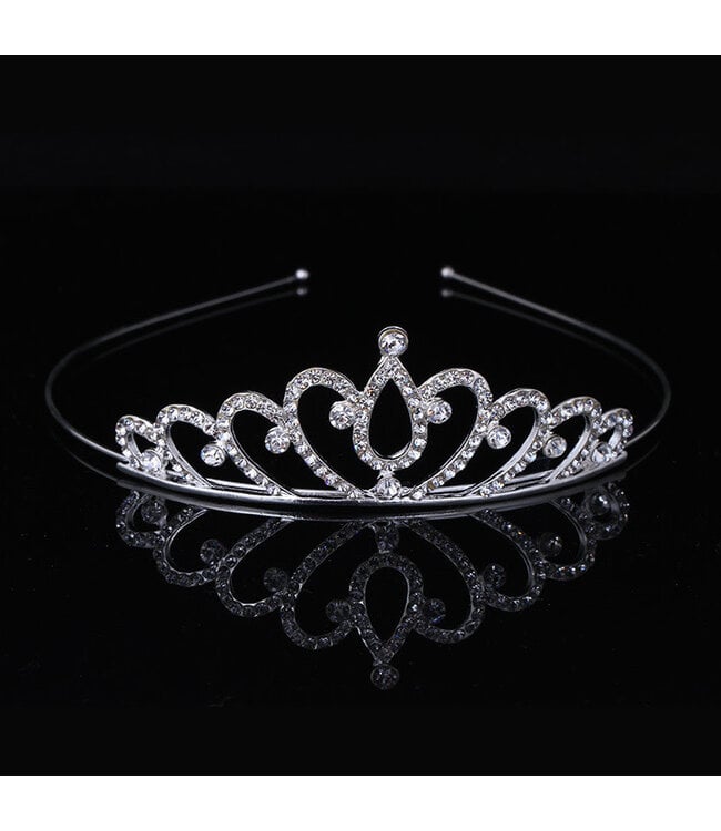 PARTY ON Tiara Teardrop