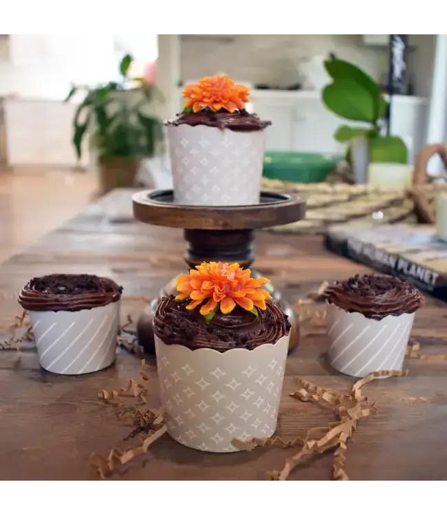 SWEET DIVIDE Large 5oz Disposable Baking & Snack Cups - Tonal White-20 Pk