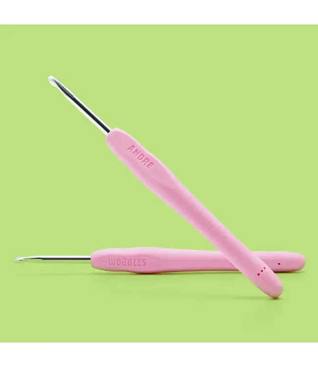 THE WOOBLES The Woobles Andre the Skunk Pink Crochet Kit