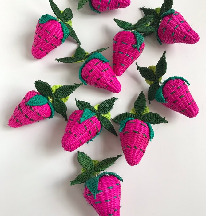 Earrings | Large Fruit Iraca | Strawberry