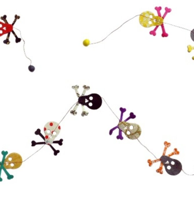 Garland | Paper Skulls