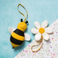 Corinne Lapierre Limited Felt Craft Mini Kit | Bee & Flower