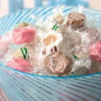 Lammes Candy Candy | Taffy Kisses | Assorted Box