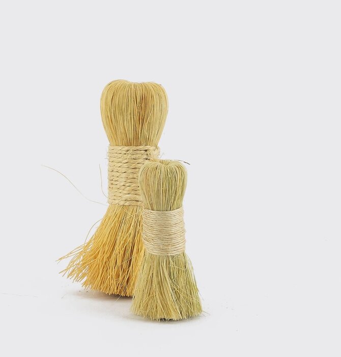 Whisk Broom | Round Base | Vegetable Fiber