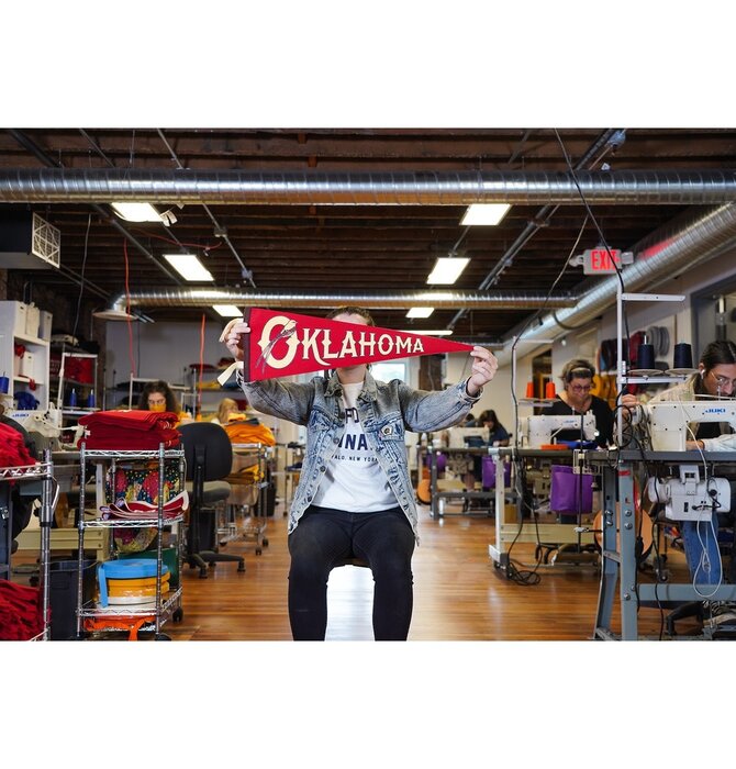 Pennant | Oklahoma | Red