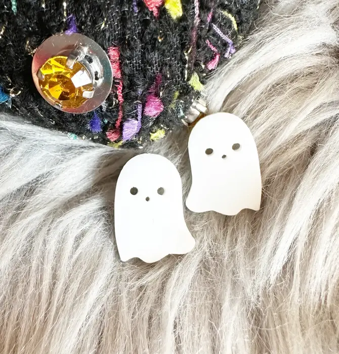 Earrings | Ghost | Medium Stud
