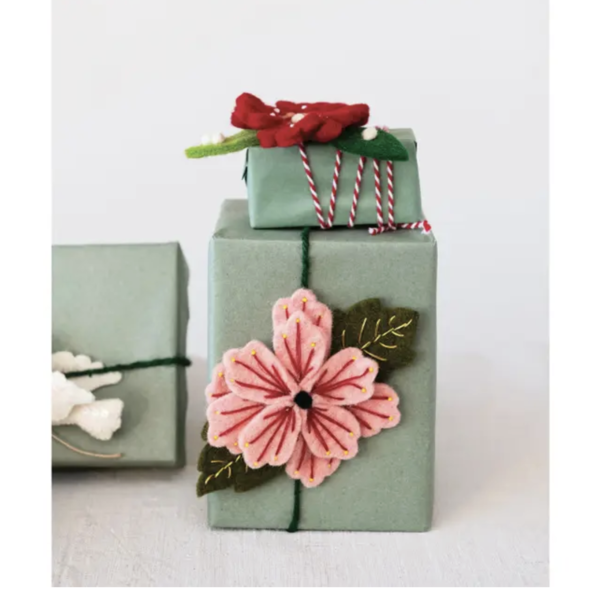 https://cdn.shoplightspeed.com/shops/626275/files/58553693/600x600x1/creative-co-op-gift-topper-felt.jpg