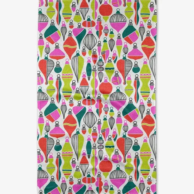 https://cdn.shoplightspeed.com/shops/626275/files/59721643/670x670x1/geometry-house-tea-towel-microfiber-holiday-gaspar.jpg