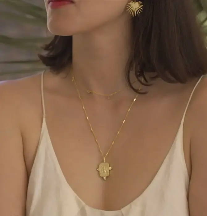 Necklace | Queen Bee Medallion | 20" Chain | 14KGP