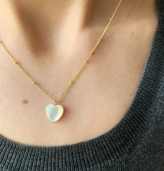 Necklace | Heart Mother of Pearl | Gold-Filled Beaded Chain