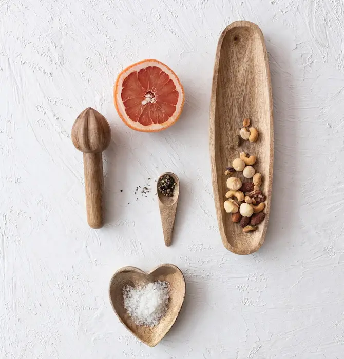 Dish | Heart Shaped Mango Wood