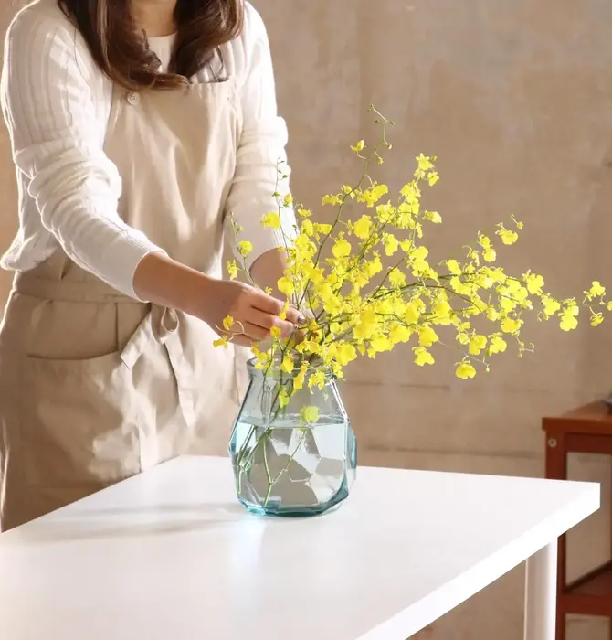 Vase | Valencia Recycled Glass | Origami