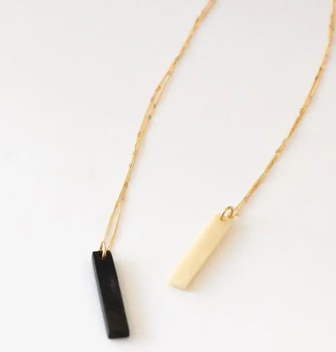 Necklace | White Pendant