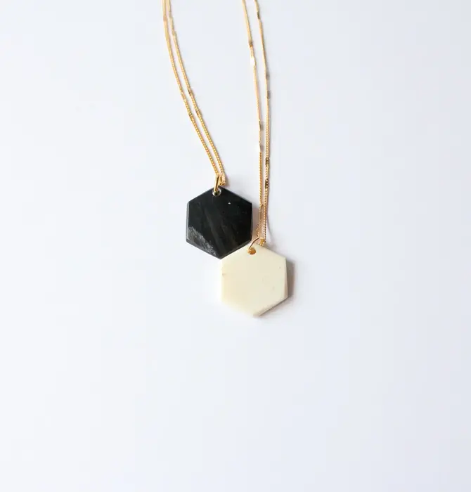 Necklace | White Pendant