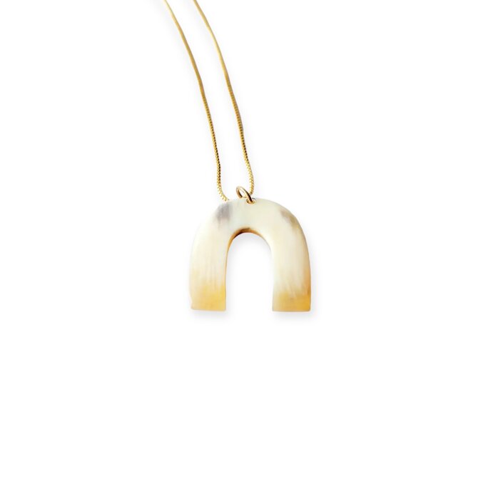 Necklace | White Pendant